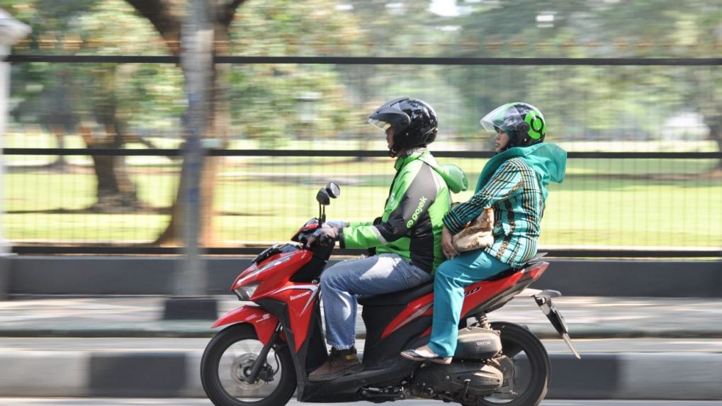德里政府命令Ola、Uber和Rapido立即停止自行车出租车服务