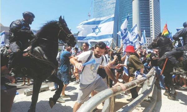 司法条款通过后，以色列抗议者加强了抵抗