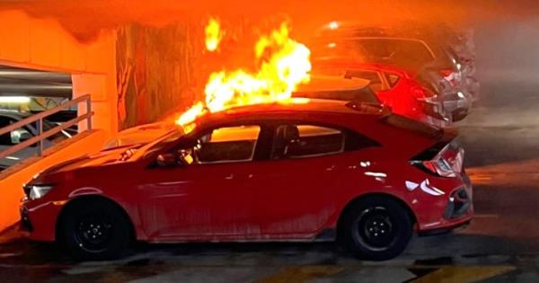 发生在卑诗省弗农市中心的汽车火灾很快被扑灭