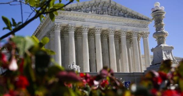 美国最高法院将审理“美国民主史上最重要案件”