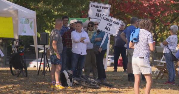 温哥华举行集会“恢复斯坦利公园”;人们对有争议的自行车道的担忧