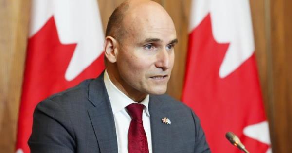 杜克洛说，现在是总理们接受渥太华医保拨款协议的时候了