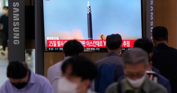 朝鲜发射疑似弹道导弹-日本官员