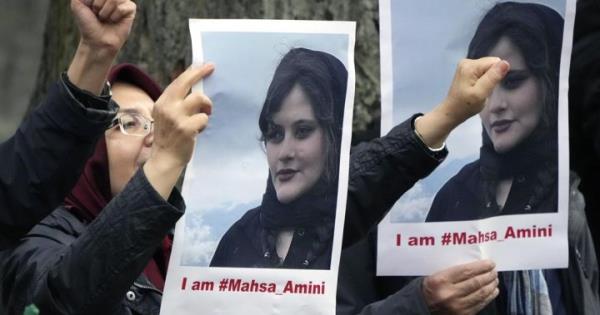 持不同政见者说-“伊朗妇女对马哈萨·阿米尼的死感到愤怒
