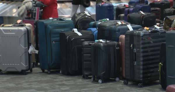官员称，约2000个丢失的行李仍滞留在温哥华机场