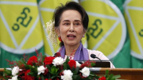 缅甸军方称，被赶下台的领导人昂山素季因高温从监狱转为软禁